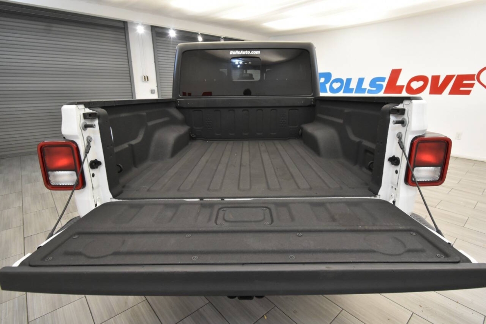 2023 Jeep Gladiator Sport S, White, Mileage: 54,660 - photo 13