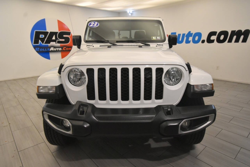 2023 Jeep Gladiator Sport S, White, Mileage: 54,660 - photo 7