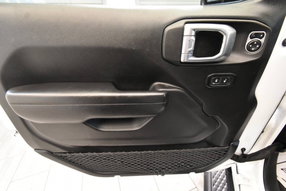 2023 Jeep Gladiator Sport S, White, Mileage: 54,660 - photo 9