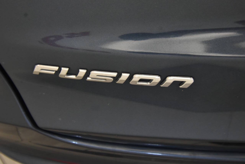2019 Ford Fusion SE 4dr Sedan, Blue, Mileage: 62,827 - photo 26