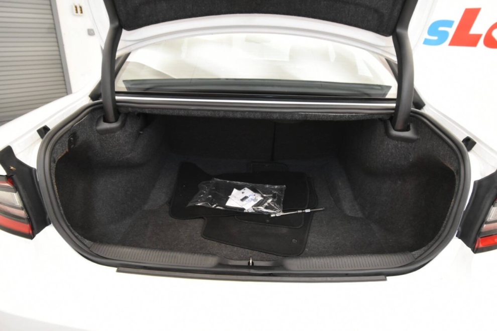 2022 Dodge Charger GT AWD 4dr Sedan, White, Mileage: 59,449 - photo 29