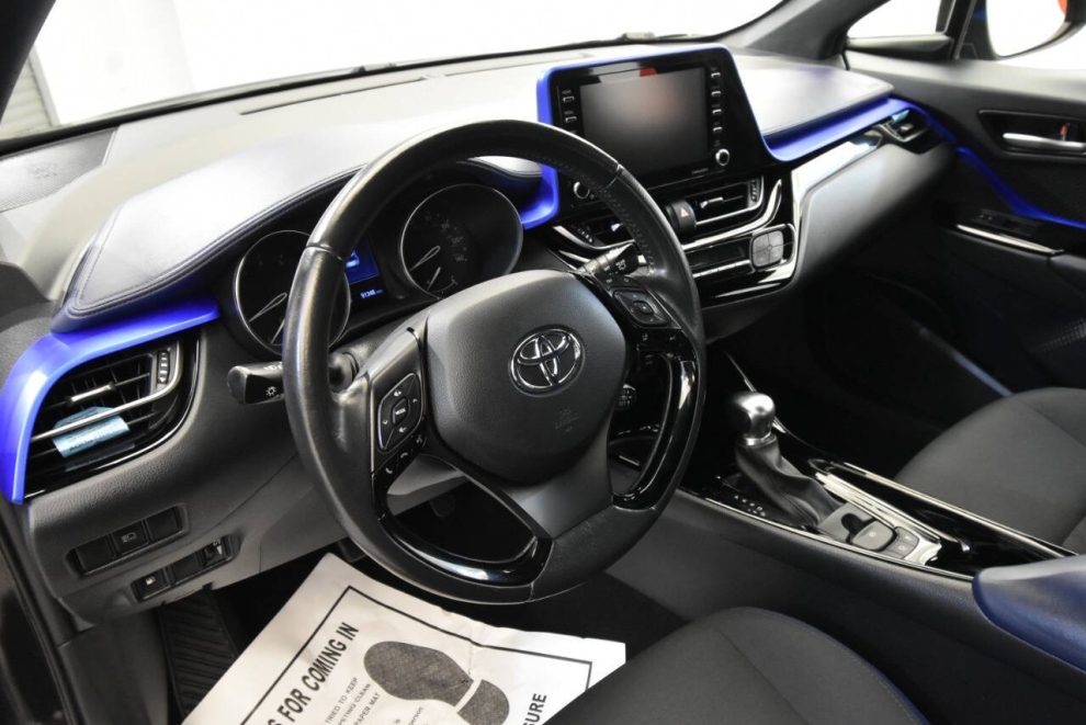 2020 Toyota C-HR XLE, Black, Mileage: 91,339 - photo 11