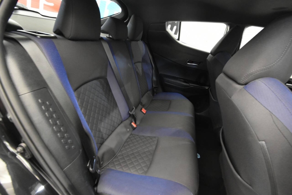 2020 Toyota C-HR XLE, Black, Mileage: 91,339 - photo 13