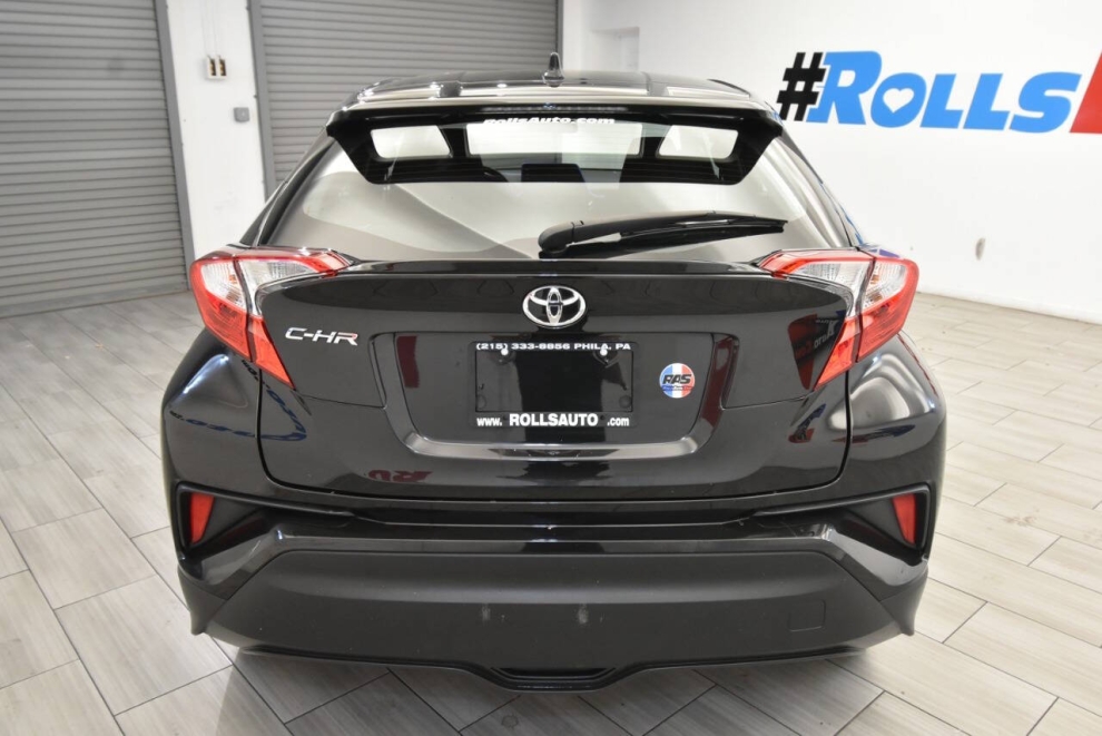 2020 Toyota C-HR XLE, Black, Mileage: 91,339 - photo 4