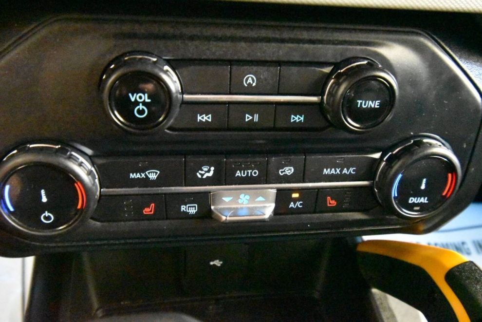 2022 Ford Bronco Badlands Advanced, Blue, Mileage: 73,177 - photo 19