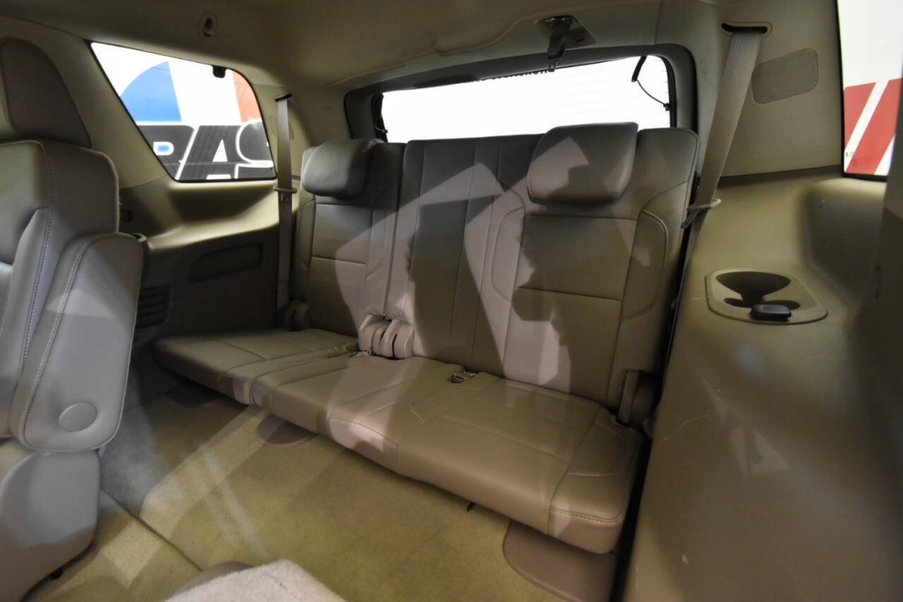 2016 GMC Yukon SLT 4x4 4dr SUV, Burgundy, Mileage: 128,819 - photo 13