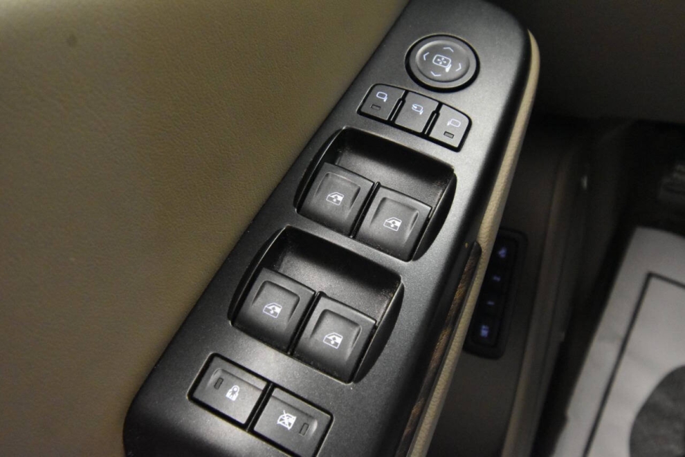 2016 GMC Yukon SLT 4x4 4dr SUV, Burgundy, Mileage: 128,819 - photo 27