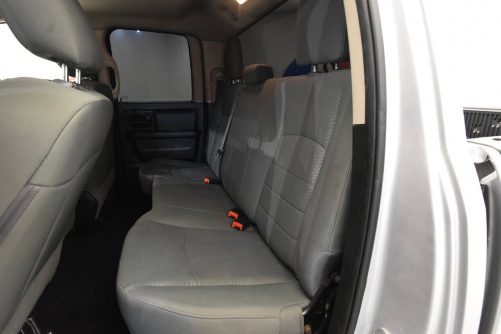 2018 RAM 1500 Express, Silver, Mileage: 103,350 - photo 12