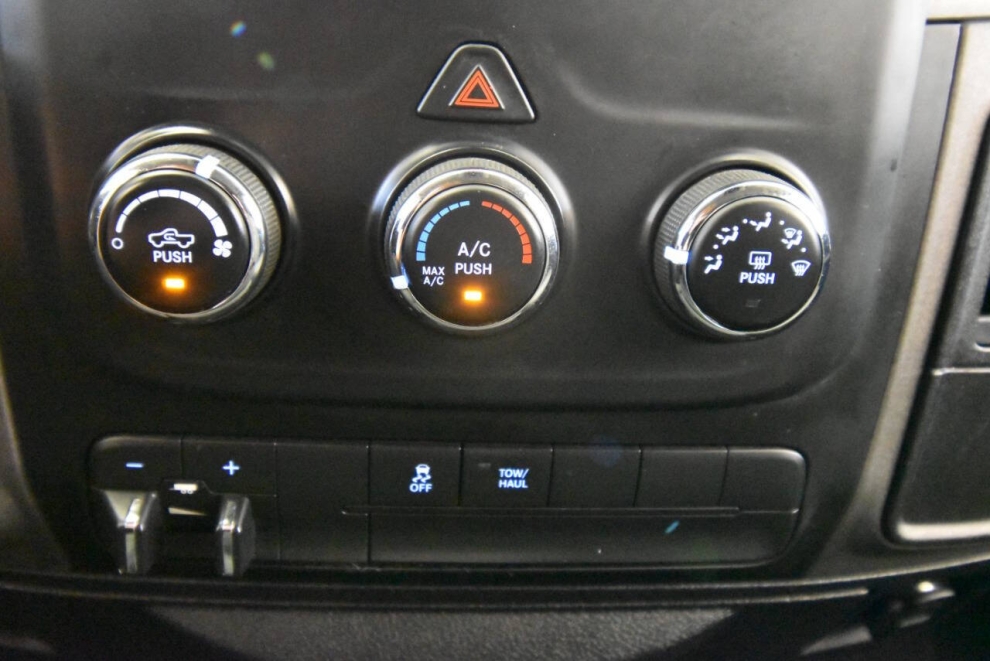 2018 RAM 1500 Express, Silver, Mileage: 103,350 - photo 17