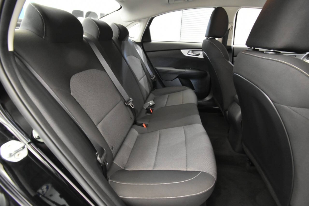 2023 Kia Forte LXS, Black, Mileage: 30,367 - photo 12