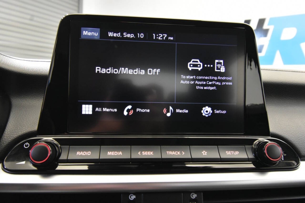 2023 Kia Forte LXS, Black, Mileage: 30,367 - photo 15