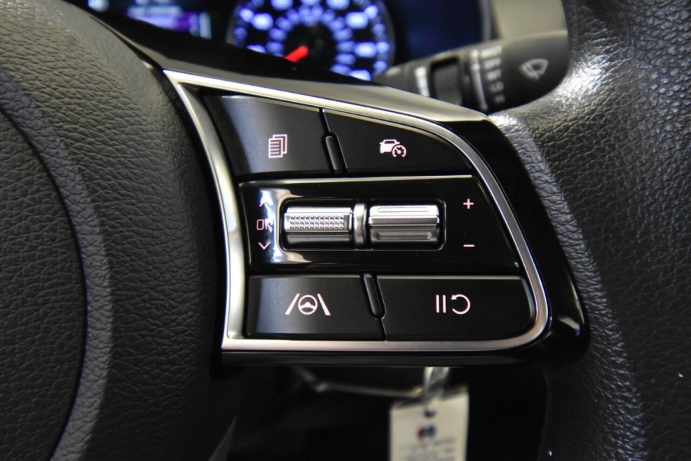 2023 Kia Forte LXS, Black, Mileage: 30,367 - photo 20