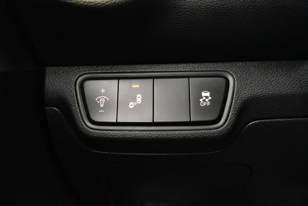 2023 Kia Forte LXS, Black, Mileage: 30,367 - photo 22