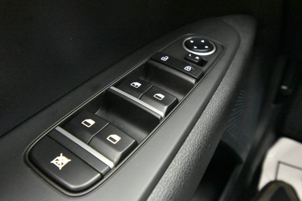 2023 Kia Forte LXS, Black, Mileage: 30,367 - photo 23