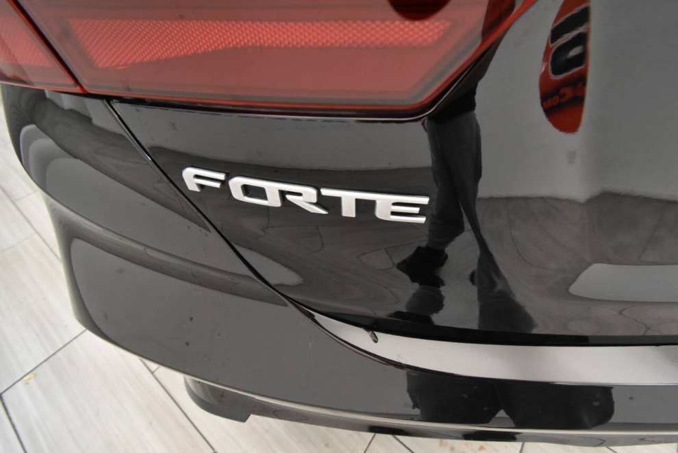 2023 Kia Forte LXS, Black, Mileage: 30,367 - photo 25