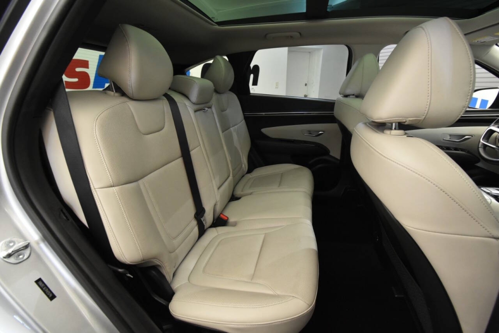 2023 Hyundai Tucson Limited AWD 4dr SUV, Silver, Mileage: 62,237 - photo 13