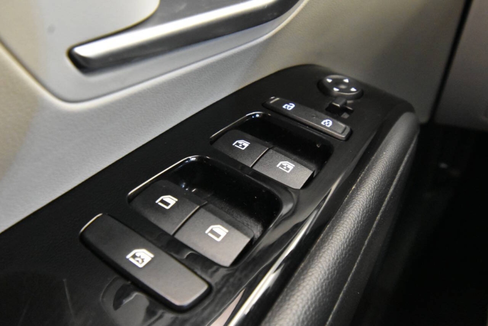2023 Hyundai Tucson Limited AWD 4dr SUV, Silver, Mileage: 62,237 - photo 26