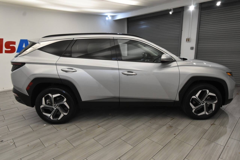 2023 Hyundai Tucson Limited AWD 4dr SUV, Silver, Mileage: 62,237 - photo 5
