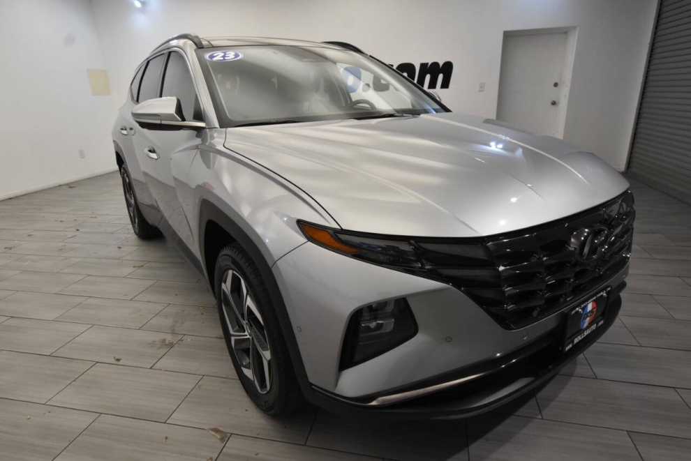 2023 Hyundai Tucson Limited AWD 4dr SUV, Silver, Mileage: 62,237 - photo 6