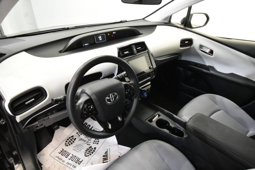 2022 Toyota Prius Nighshade, Black, Mileage: 54,618 - photo 10