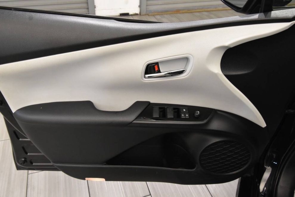2022 Toyota Prius Nighshade, Black, Mileage: 54,618 - photo 11