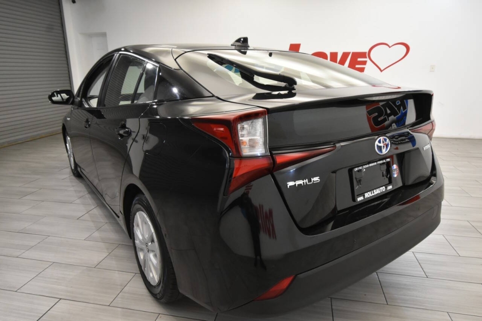 2022 Toyota Prius Nighshade, Black, Mileage: 54,618 - photo 2