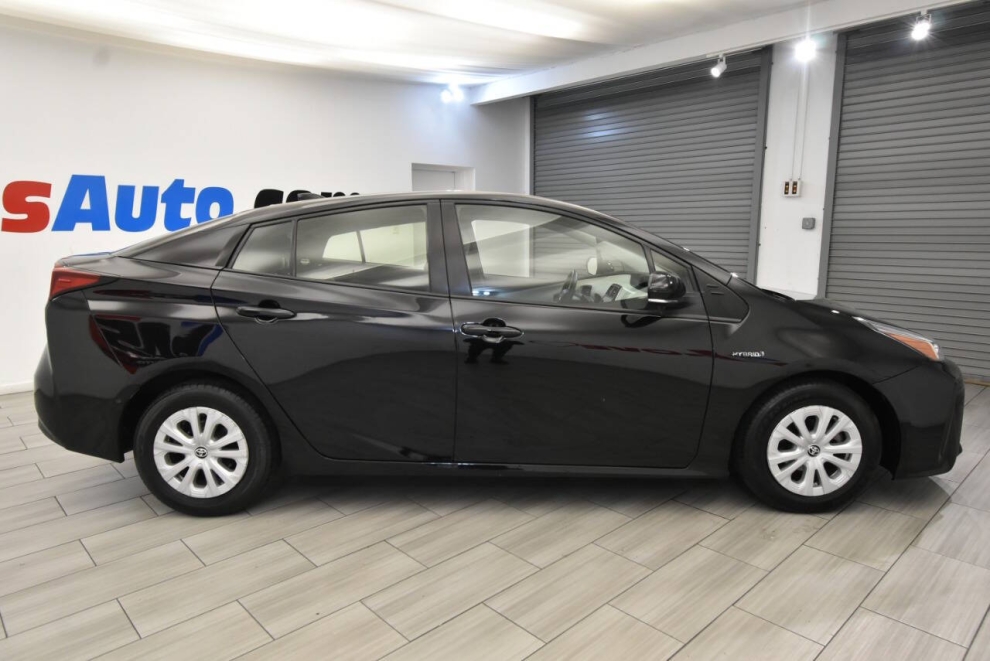 2022 Toyota Prius Nighshade, Black, Mileage: 54,618 - photo 5
