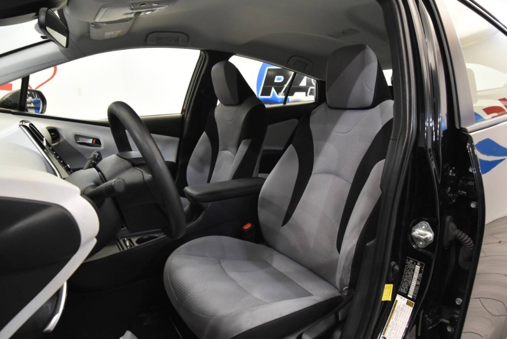 2022 Toyota Prius Nighshade, Black, Mileage: 54,618 - photo 9