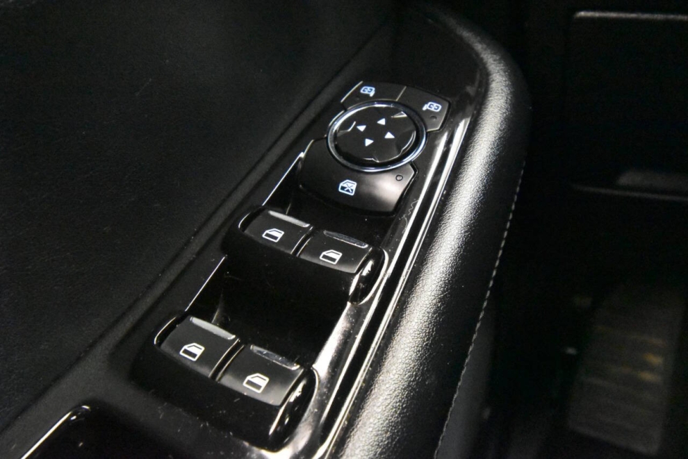 2020 Ford Edge SEL, Black, Mileage: 111,842 - photo 27