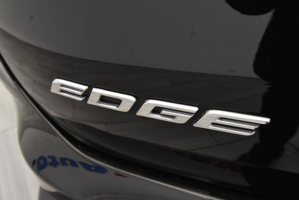 2020 Ford Edge SEL, Black, Mileage: 111,842 - photo 28