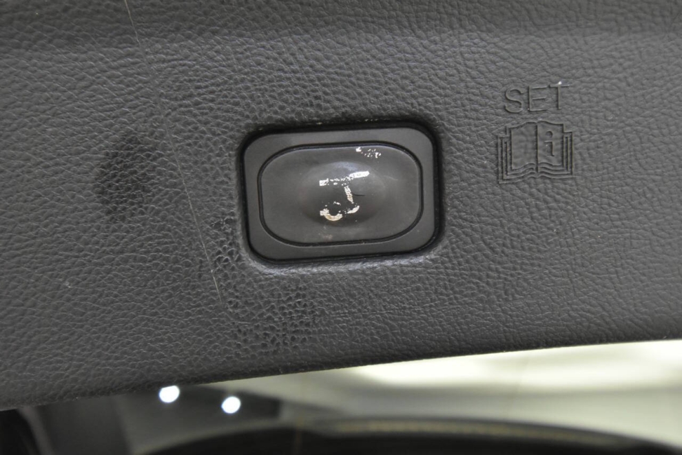 2020 Ford Edge SEL, Black, Mileage: 111,842 - photo 31