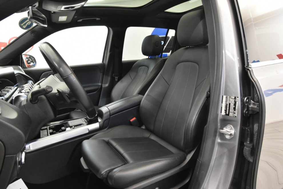 2021 Mercedes-Benz GLB GLB 250 4MATIC AWD 4dr SUV, Gray, Mileage: 26,250 - photo 10