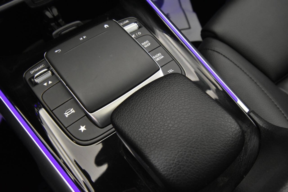 2021 Mercedes-Benz GLB GLB 250 4MATIC AWD 4dr SUV, Gray, Mileage: 26,250 - photo 18