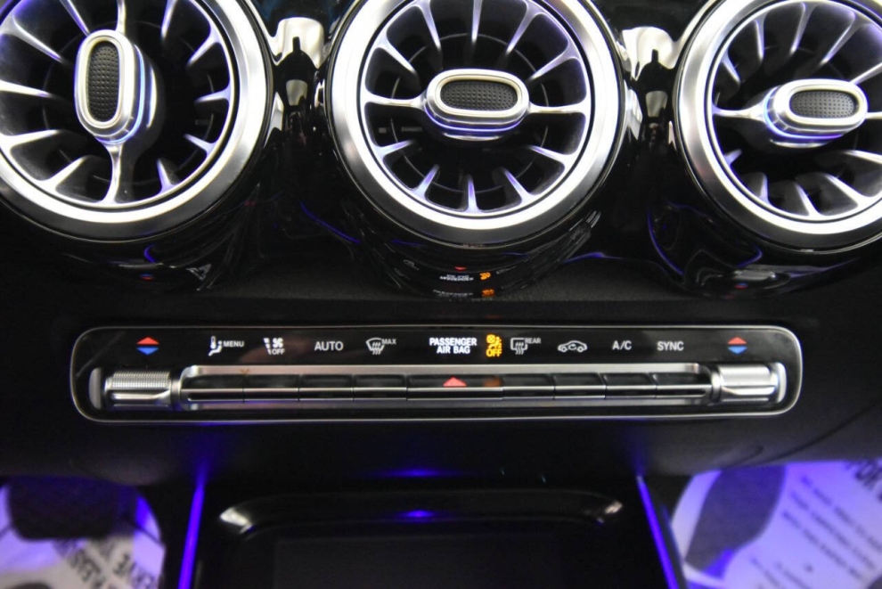 2021 Mercedes-Benz GLB GLB 250 4MATIC AWD 4dr SUV, Gray, Mileage: 26,250 - photo 19