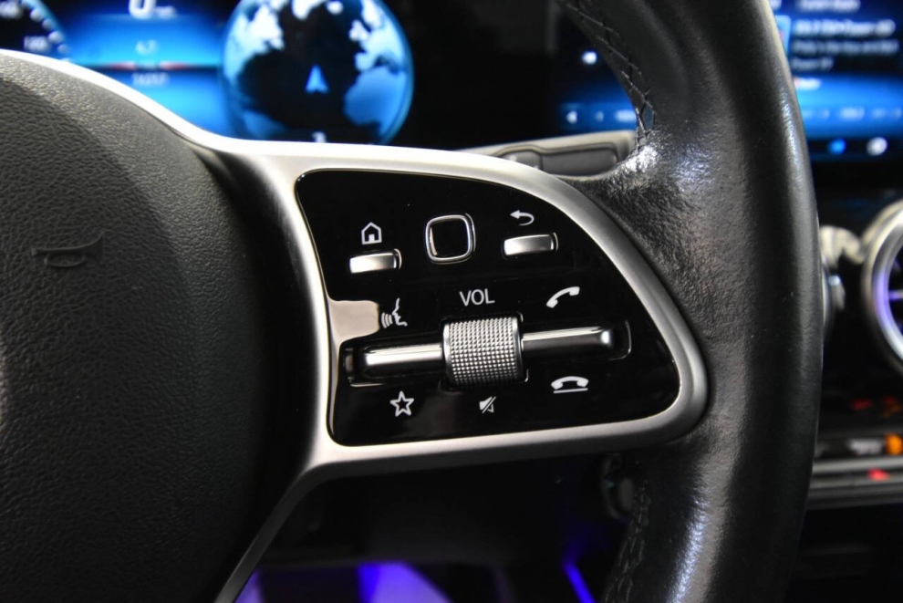 2021 Mercedes-Benz GLB GLB 250 4MATIC AWD 4dr SUV, Gray, Mileage: 26,250 - photo 26