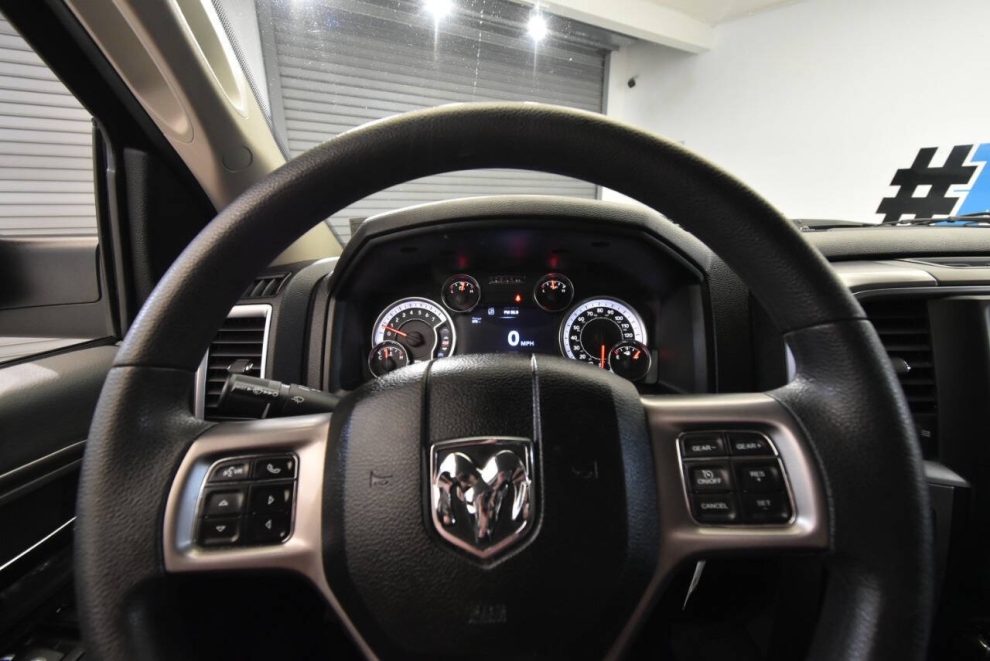 2023 RAM 1500 Classic SLT, Black, Mileage: 60,195 - photo 21
