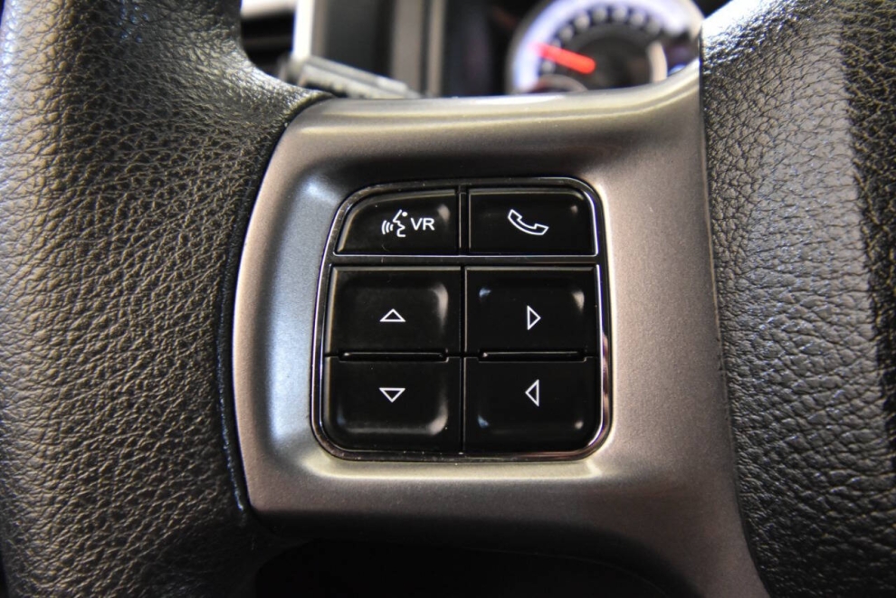 2023 RAM 1500 Classic SLT, Black, Mileage: 60,195 - photo 22
