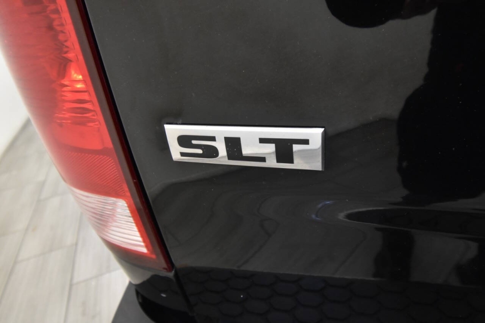 2023 RAM 1500 Classic SLT, Black, Mileage: 60,195 - photo 27