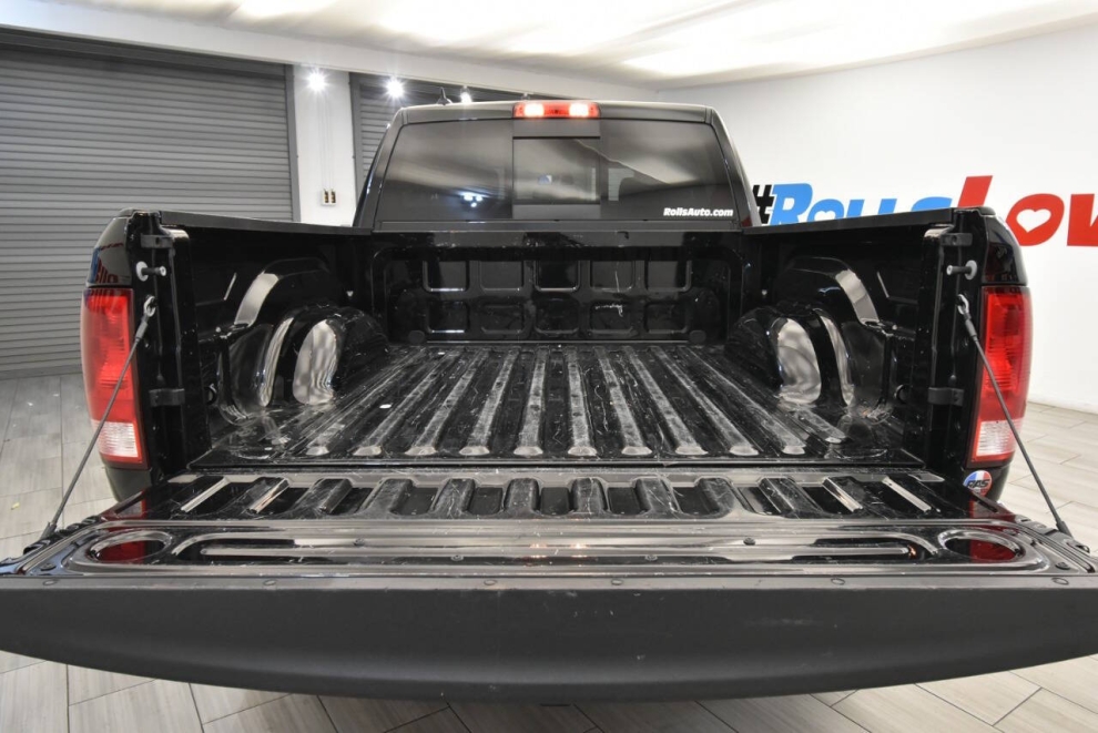 2023 RAM 1500 Classic SLT, Black, Mileage: 60,195 - photo 29