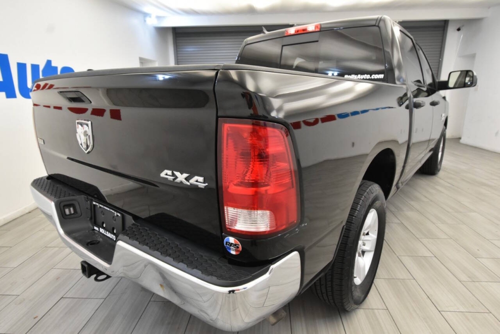 2023 RAM 1500 Classic SLT, Black, Mileage: 60,195 - photo 4