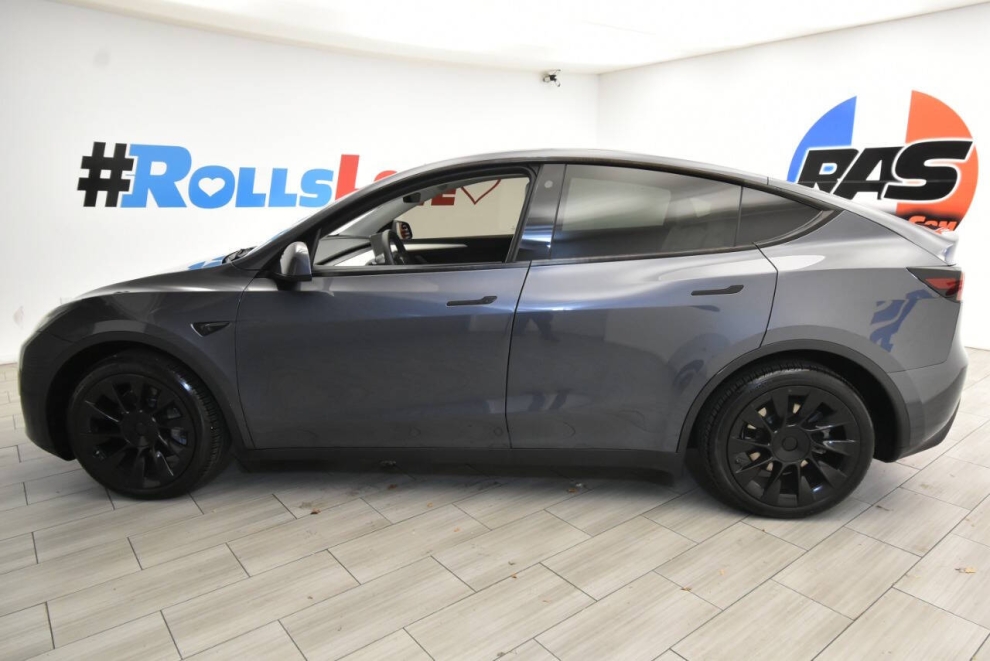 2023 Tesla Model Y Long Range, Gray, Mileage: 41,918 - photo 1