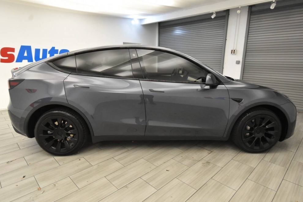 2023 Tesla Model Y Long Range, Gray, Mileage: 41,918 - photo 5