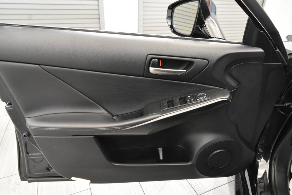 2021 Lexus IS 350 F SPORT AWD 4dr Sedan, Negro, Mileage: 81,024 - photo 11