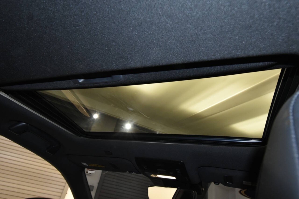 2021 Lexus IS 350 F SPORT AWD 4dr Sedan, Negro, Mileage: 81,024 - photo 16
