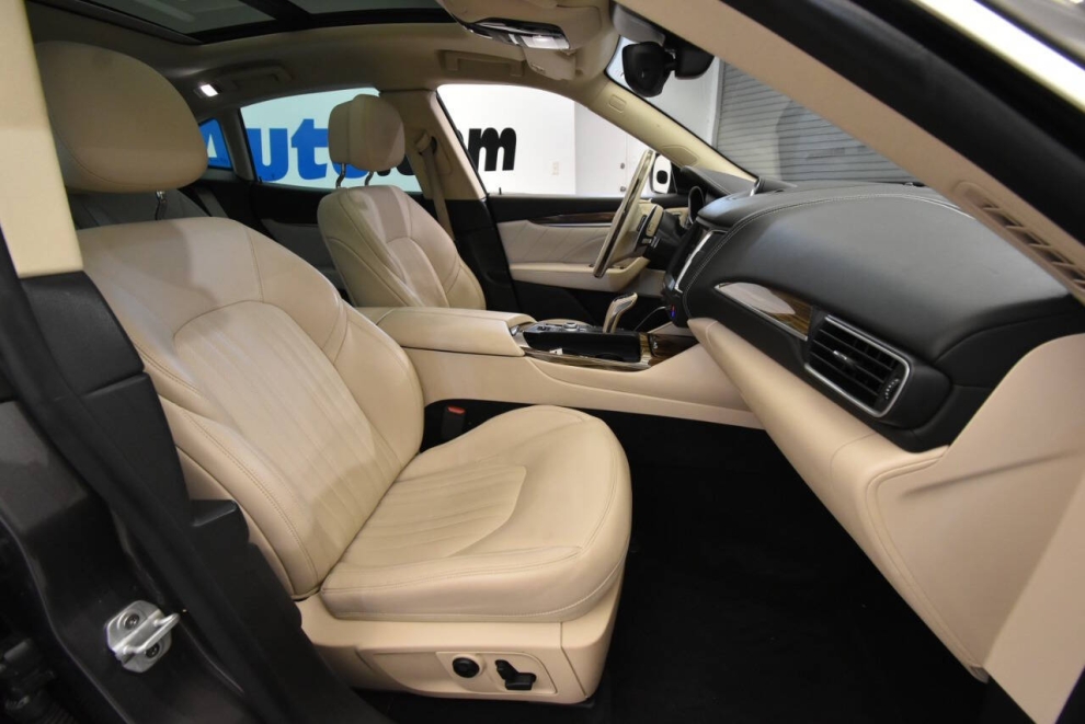 2019 Maserati Levante S GranLusso AWD 4dr SUV, Gray, Mileage: 67,276 - photo 17
