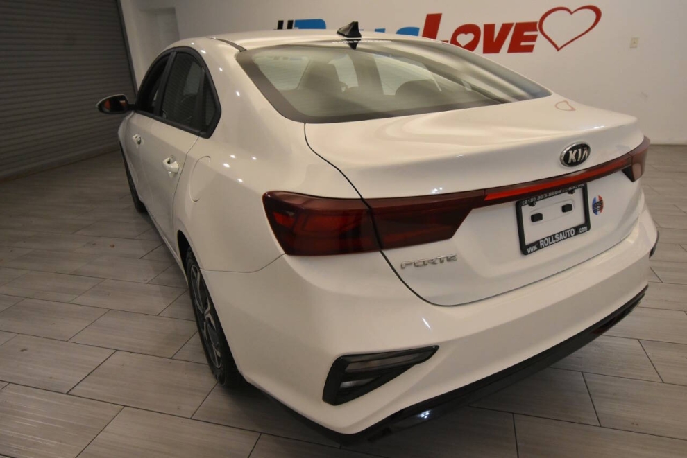 2021 Kia Forte LXS, Blanco, Mileage: 51,225 - photo 2