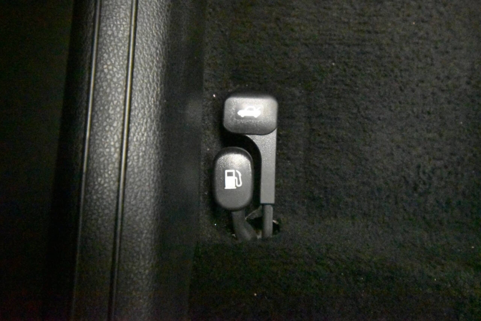 2021 Kia Forte LXS, Blanco, Mileage: 51,225 - photo 27