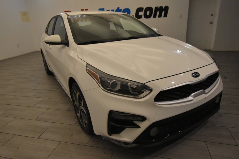 2021 Kia Forte LXS, Blanco, Mileage: 51,225 - photo 6