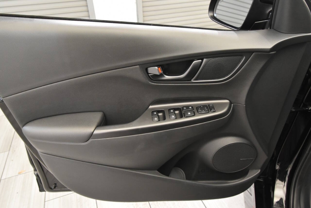 2023 Hyundai Kona N Base 4dr Crossover, Black, Mileage: 21,313 - photo 12