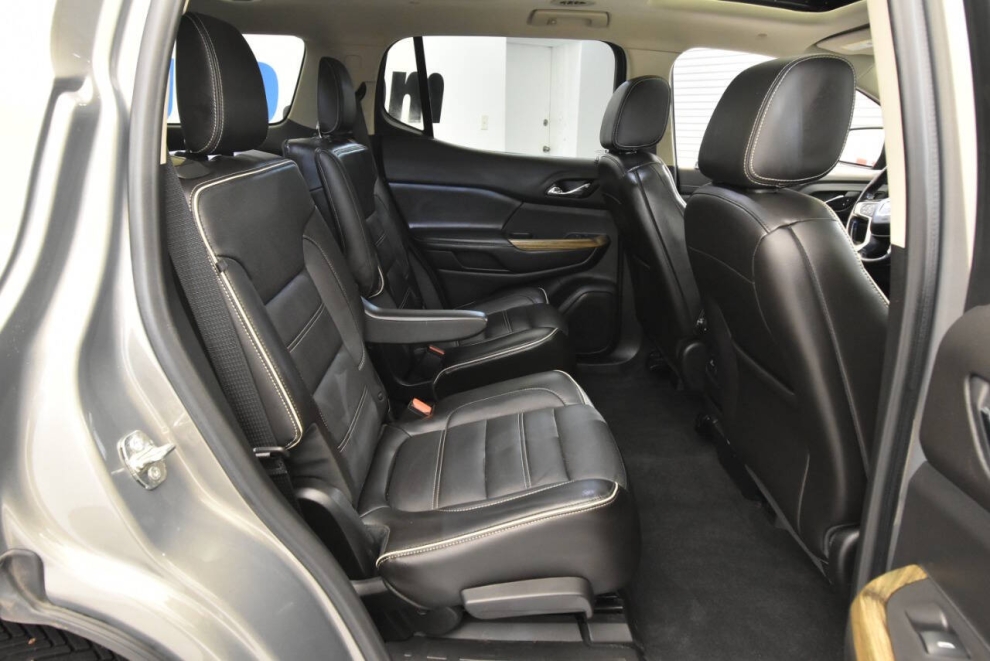 2019 GMC Acadia Denali 4x4 4dr SUV, Tan, Mileage: 111,734 - photo 17